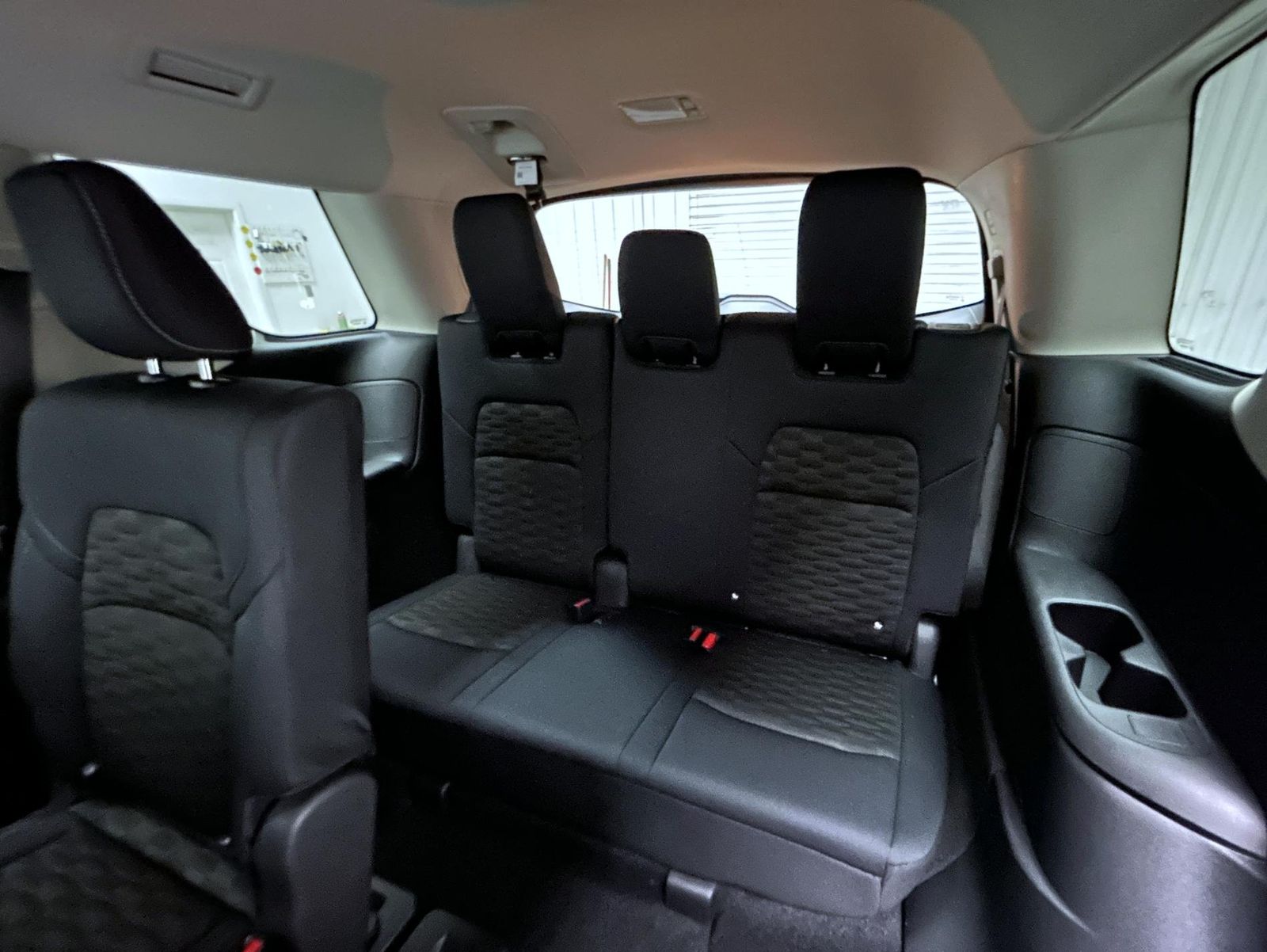 2025 Nissan Pathfinder SV photo 12