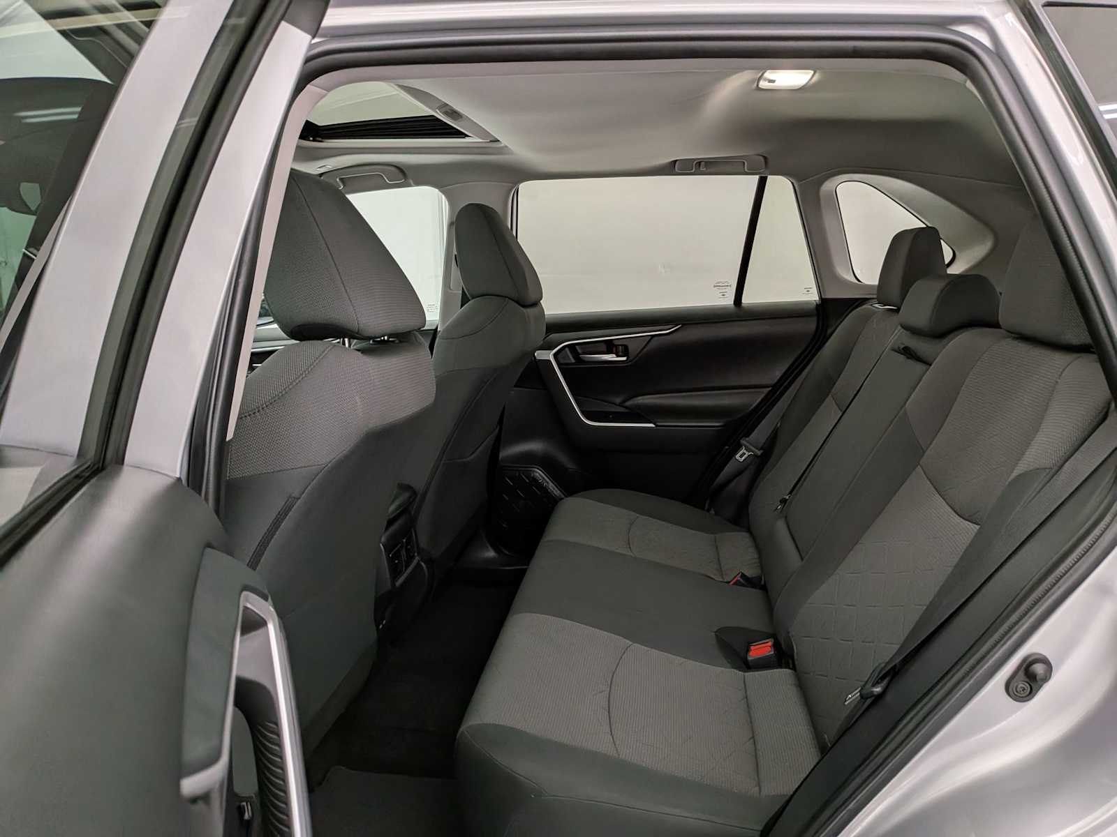 2023 Toyota RAV4 XLE photo 16