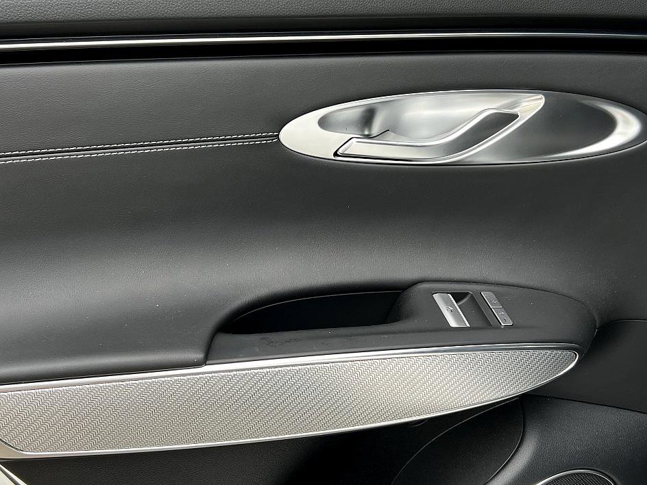 2025 Genesis GV70 3.5T Sport photo 10