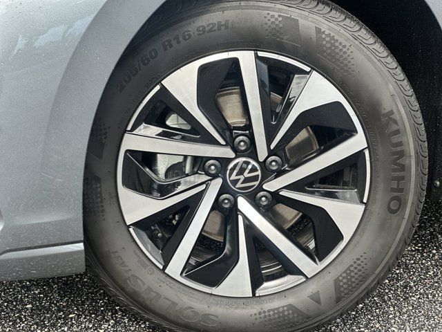 2025 Volkswagen Jetta 1.5T S photo 2