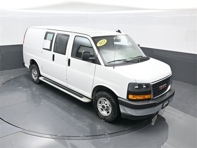 2024 GMC Savana Cargo Work Van's photo