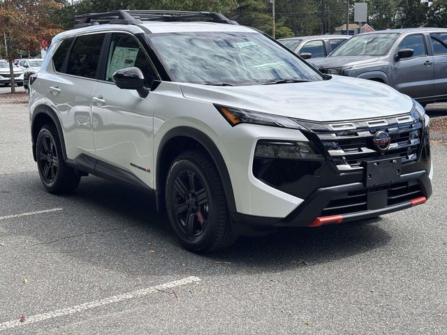 2026 Nissan Rogue SV photo 2