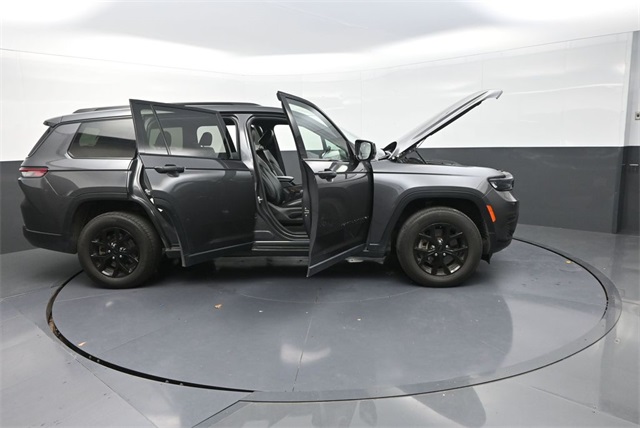 2024 Jeep Grand Cherokee Altitude photo 37