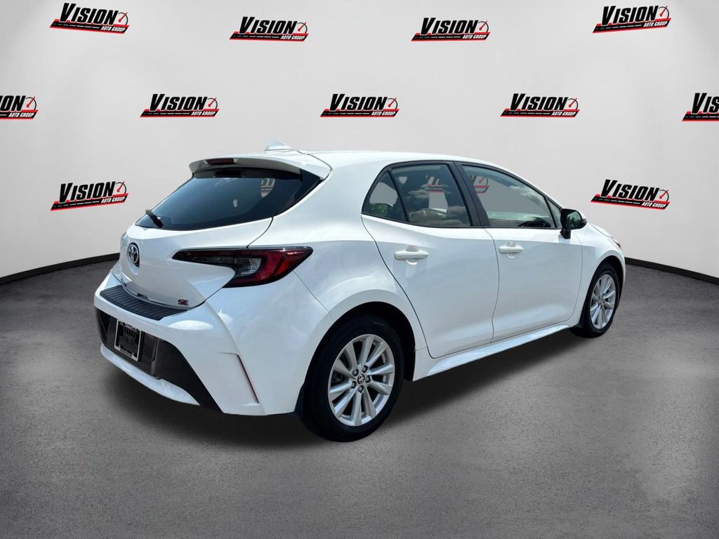 2023 Toyota Corolla SE photo 5
