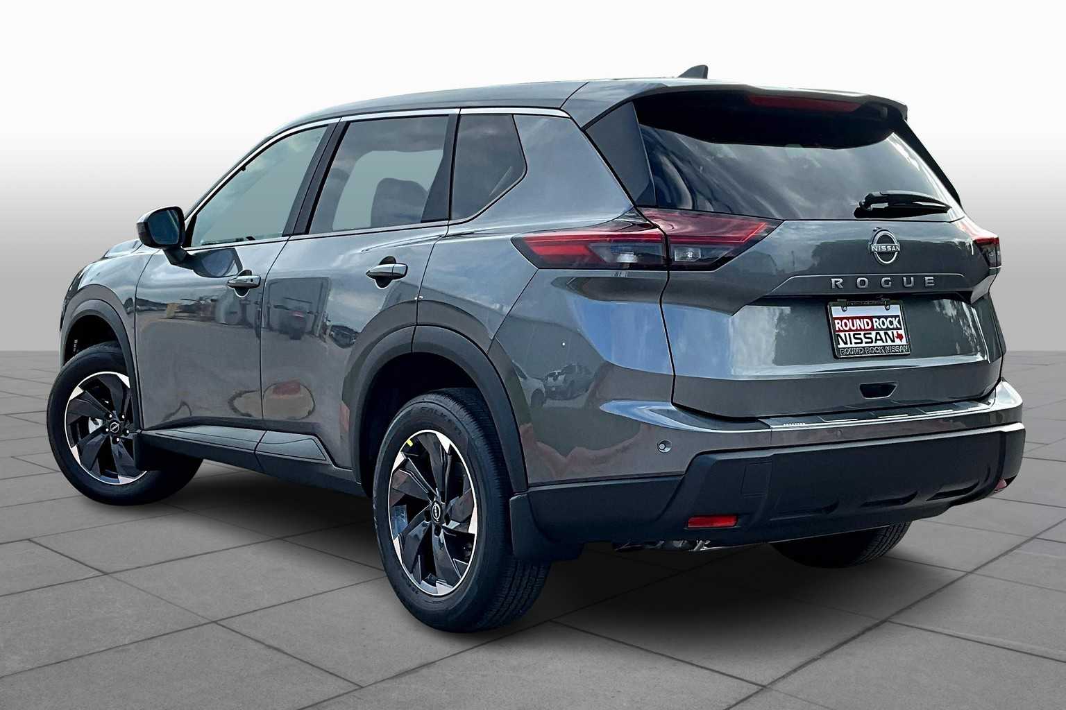 2025 Nissan Rogue SV photo 7