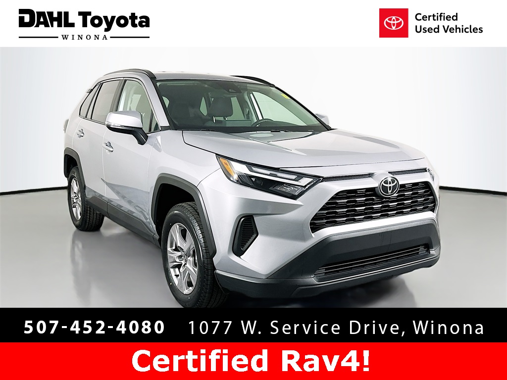 2025 Toyota RAV4 XLE's photo