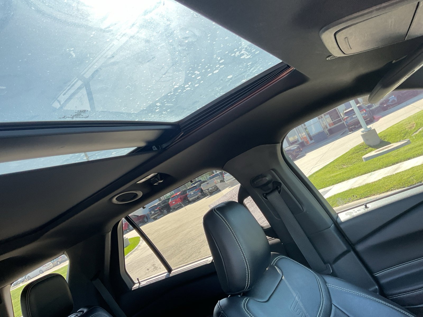 2020 Ford Explorer ST photo 2