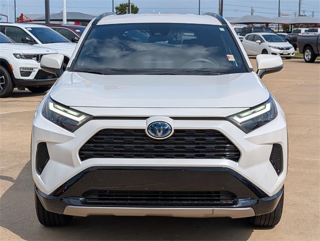 2023 Toyota RAV4 Hybrid SE photo 2