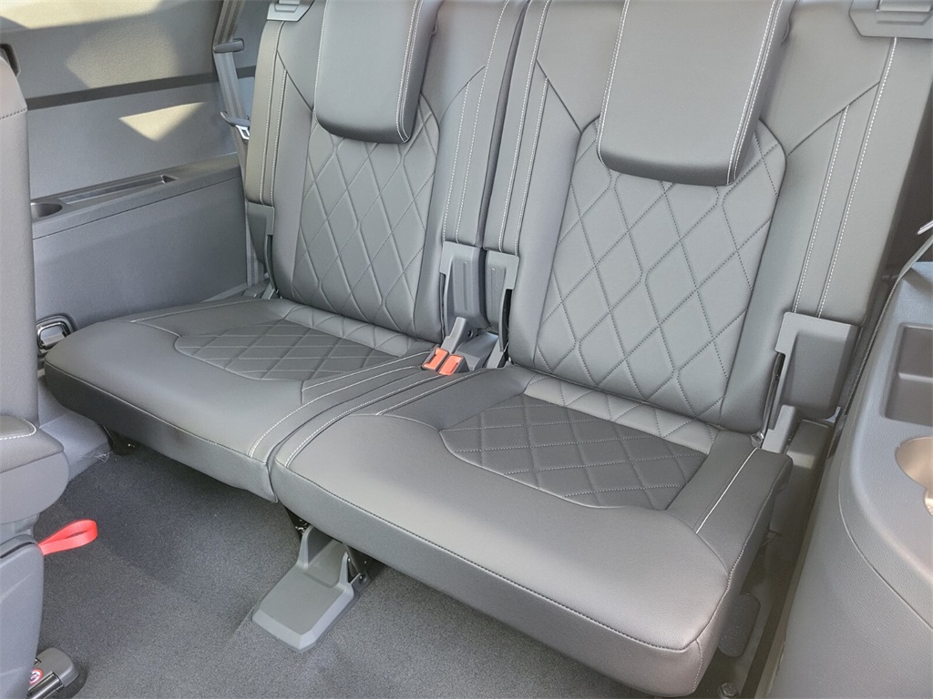 2026 Volkswagen Atlas SEL Premium R-Line photo 5