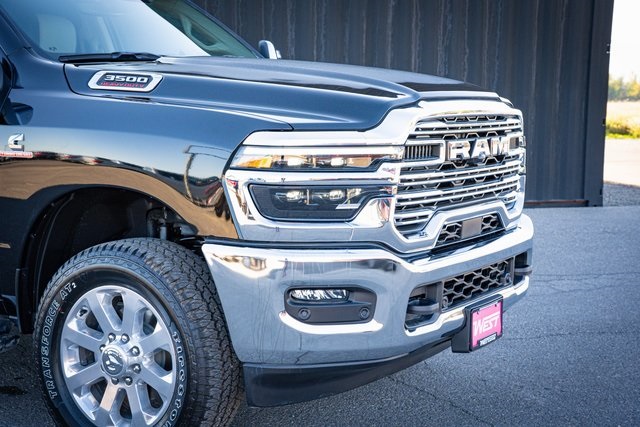 2026 Ram 3500 Laramie photo 4