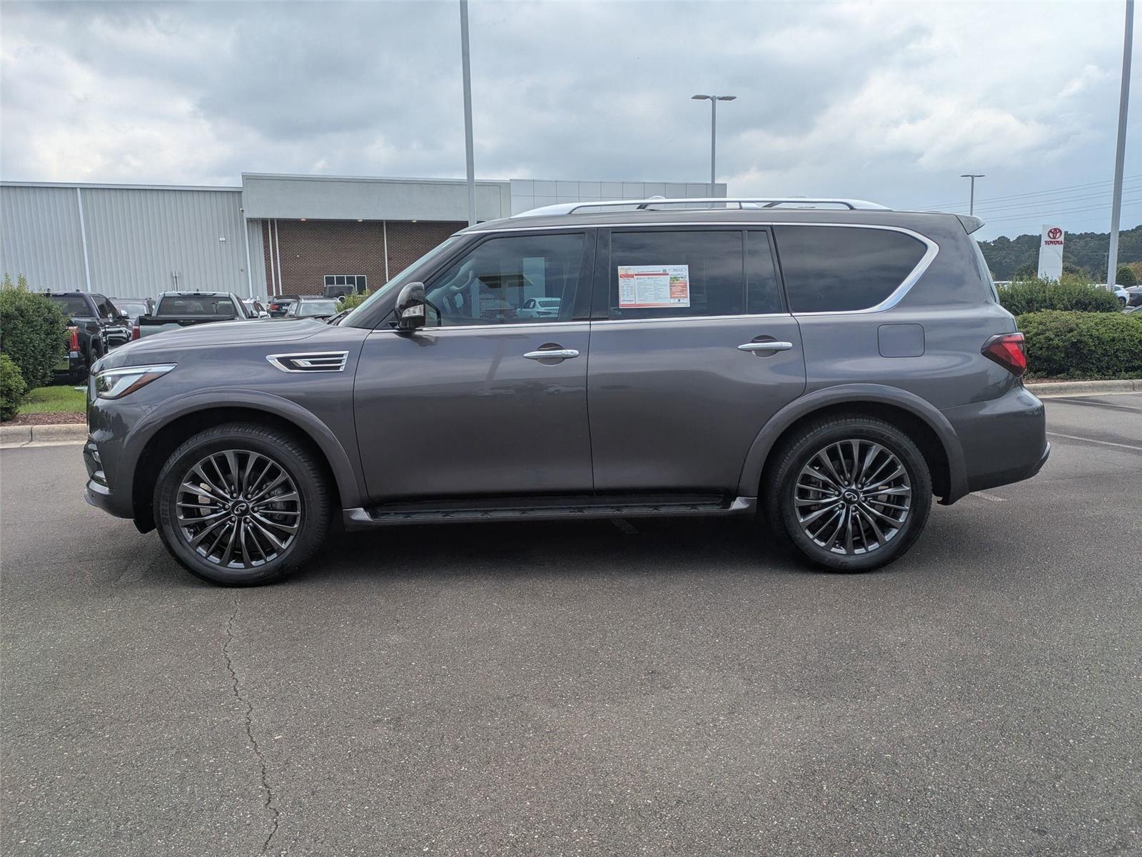 2024 Infiniti QX80 Premium Select photo 6