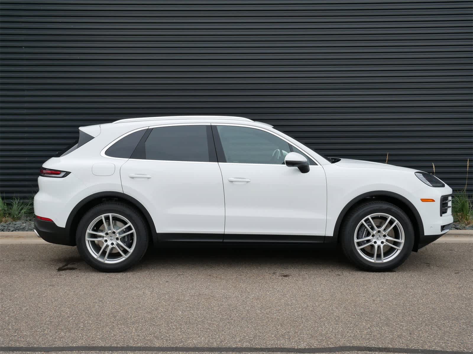 2026 Porsche Cayenne photo 22