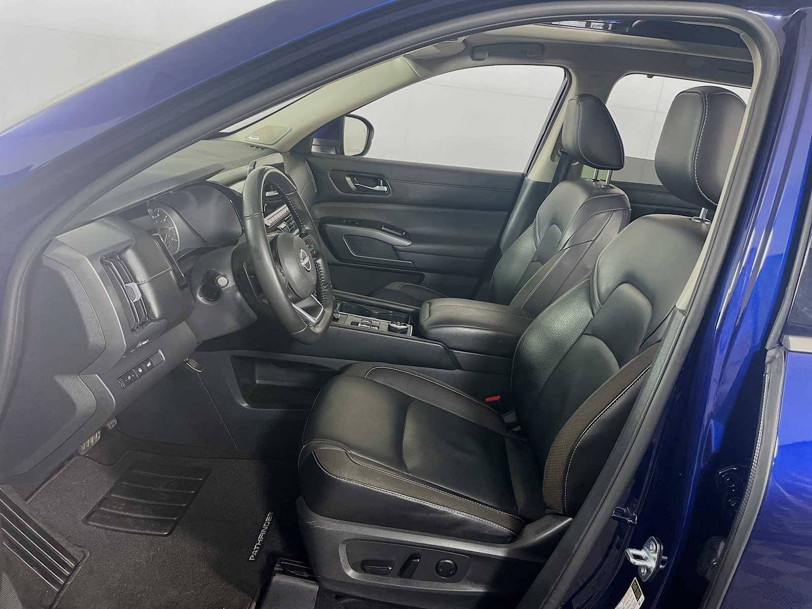 2023 Nissan Pathfinder SL photo 19