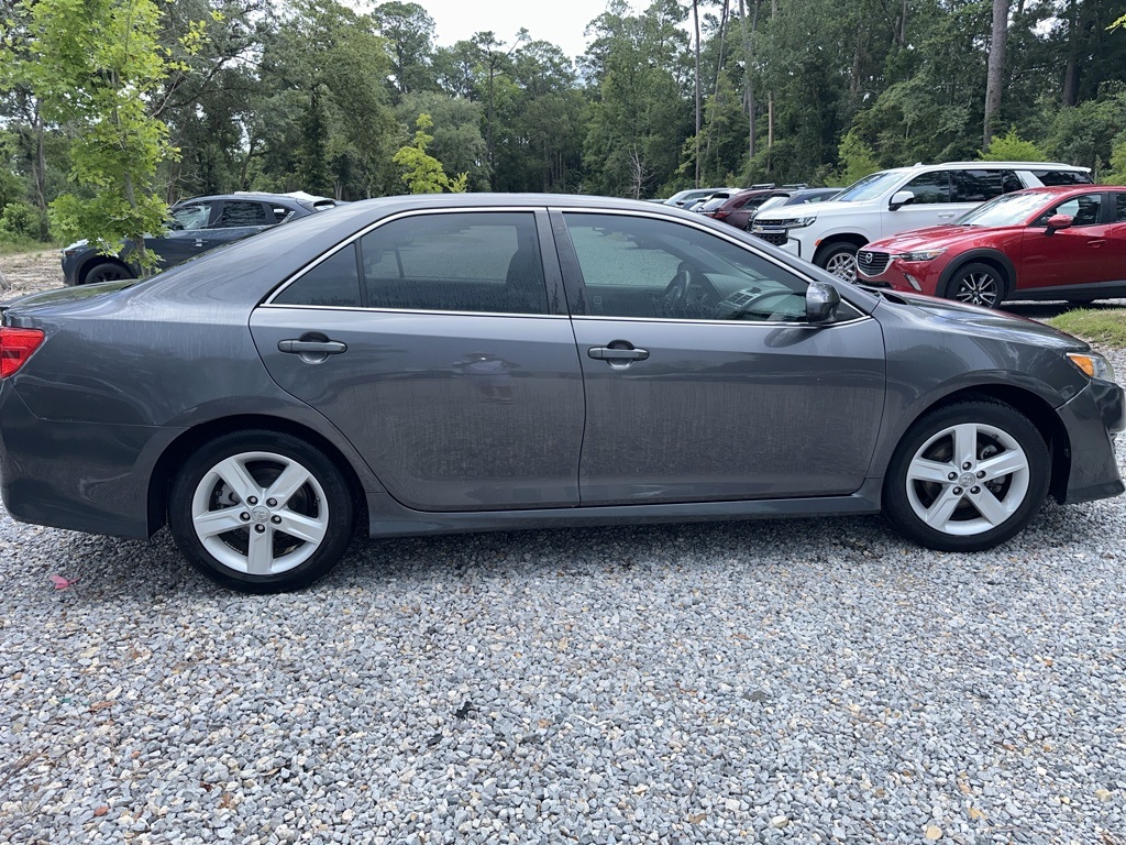 2013 Toyota Camry SE photo 5