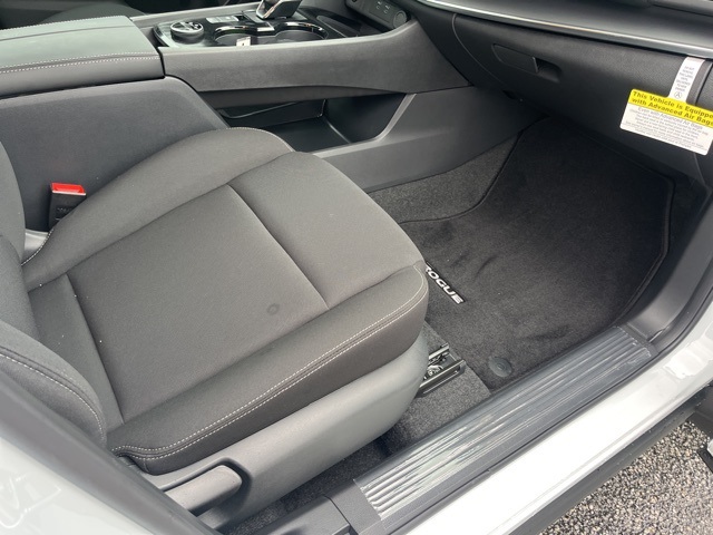 2025 Nissan Rogue S photo 19