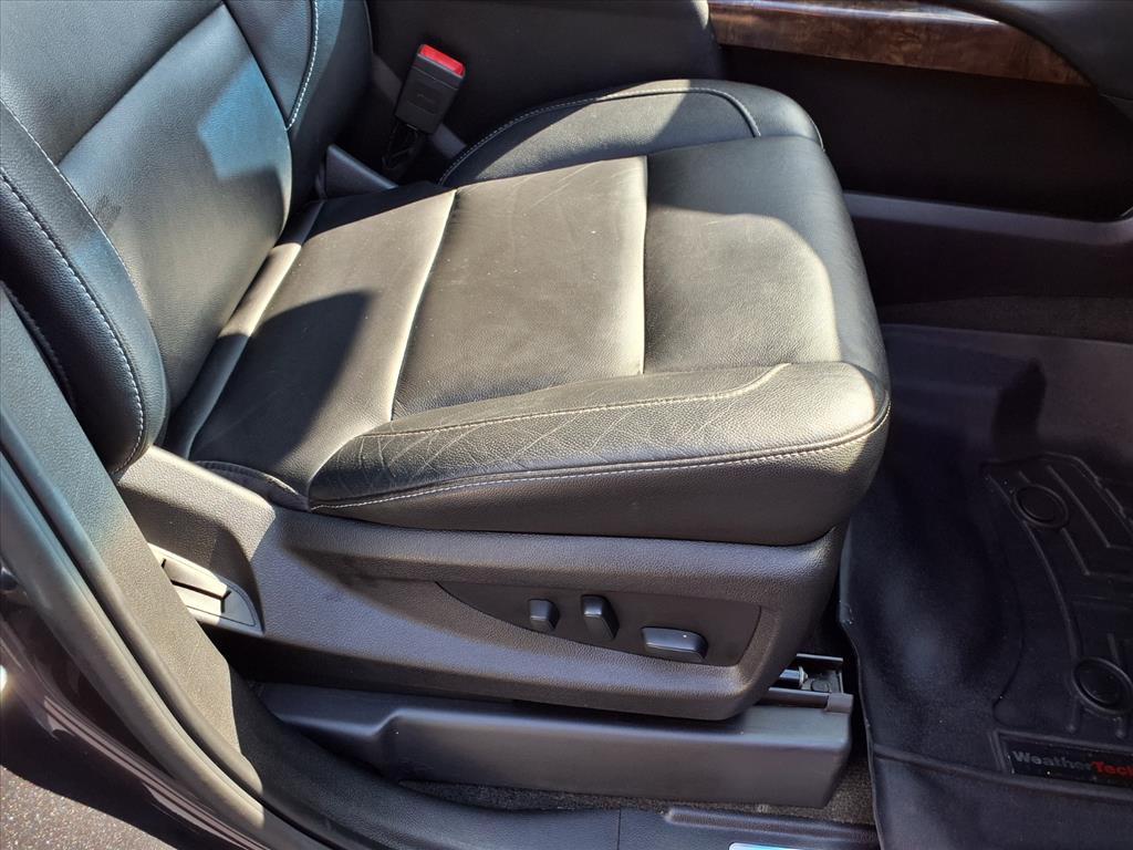2018 Chevrolet Tahoe LT photo 23