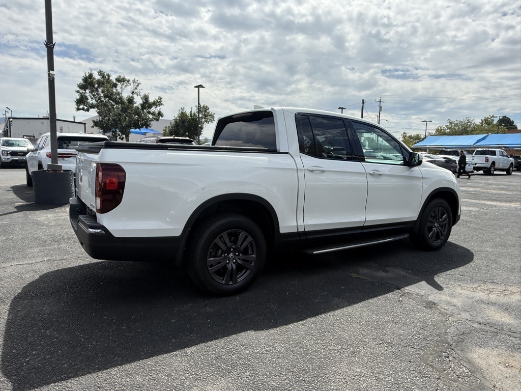 2019 Honda Ridgeline Sport photo 4