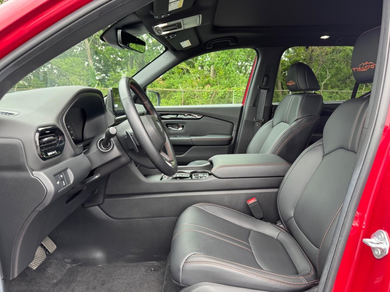 2025 Honda Pilot TrailSport photo 17