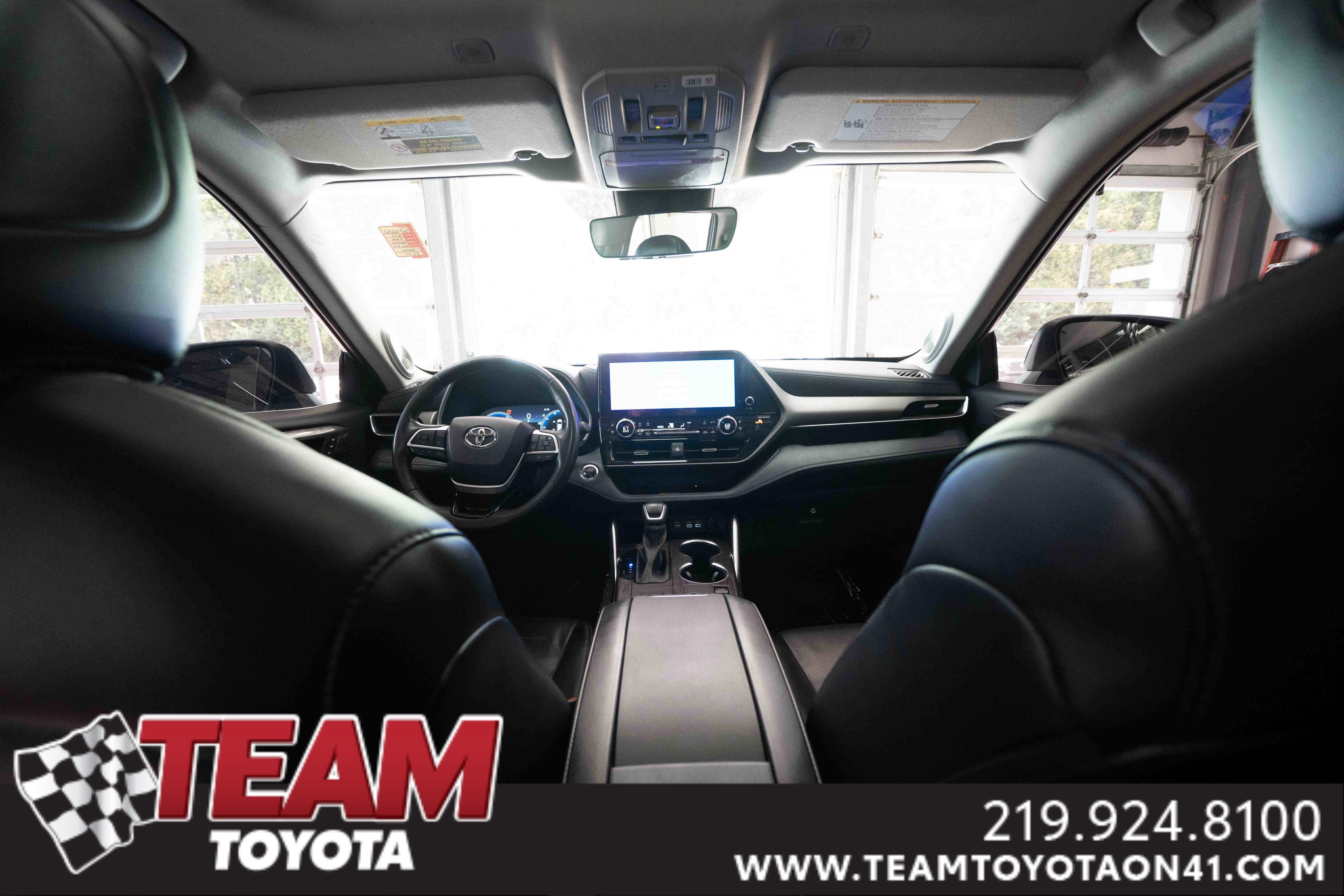 2023 Toyota Highlander Hybrid Limited photo 6