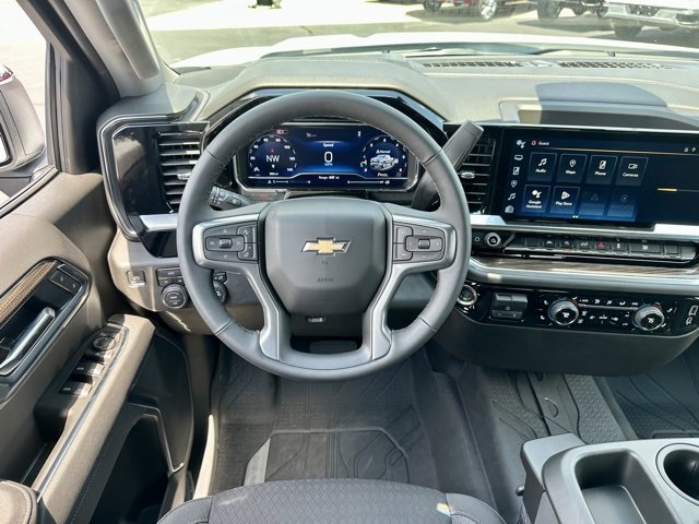 2025 Chevrolet Silverado 1500 LT photo 13
