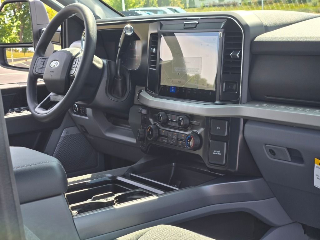 2026 Ford F-350 XLT photo 7