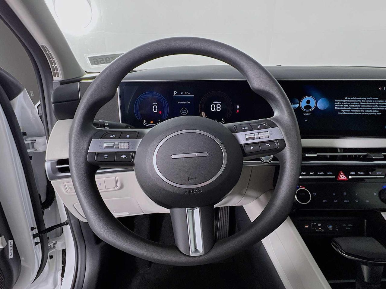 2025 Hyundai Tucson SEL photo 3