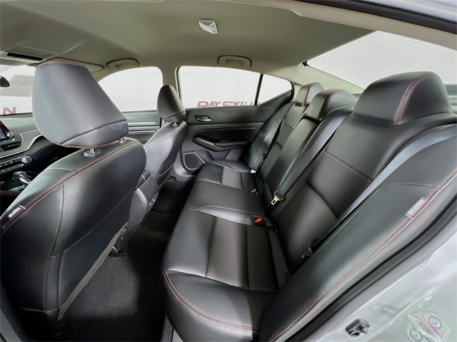2023 Nissan Altima 2.5 SR photo 22