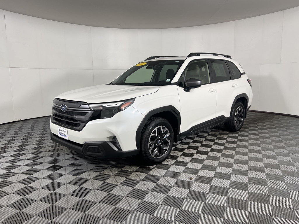 2025 Subaru Forester Premium Base photo 8