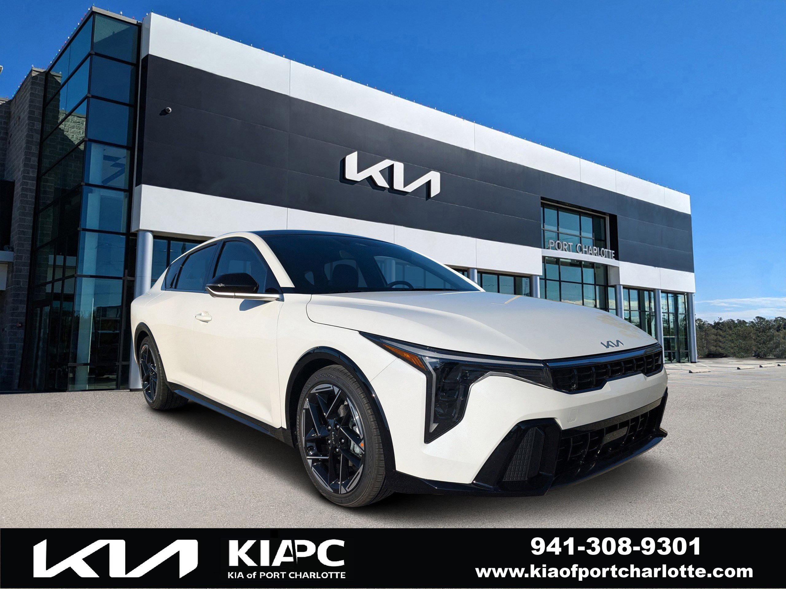 2025 Kia K4 GT-Line's photo