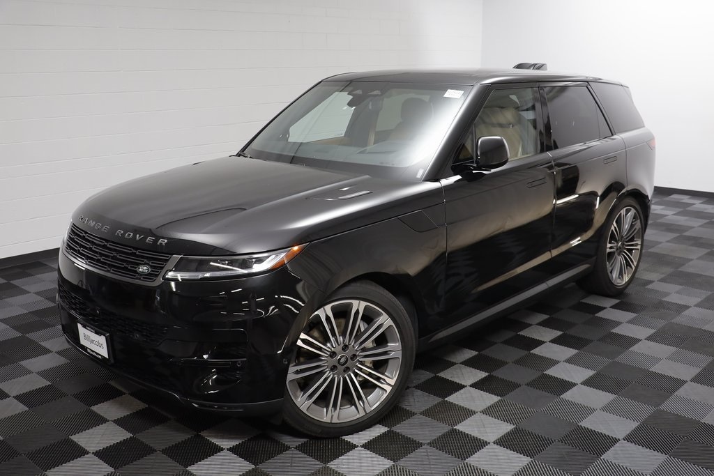 2025 Land Rover Range Rover Sport SE photo 2