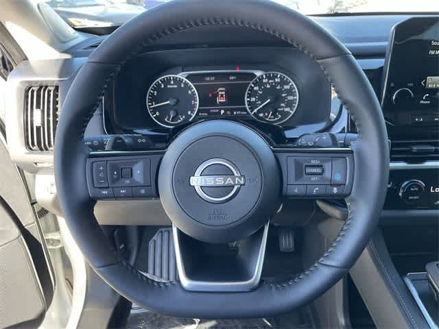 2025 Nissan Pathfinder SL photo 20