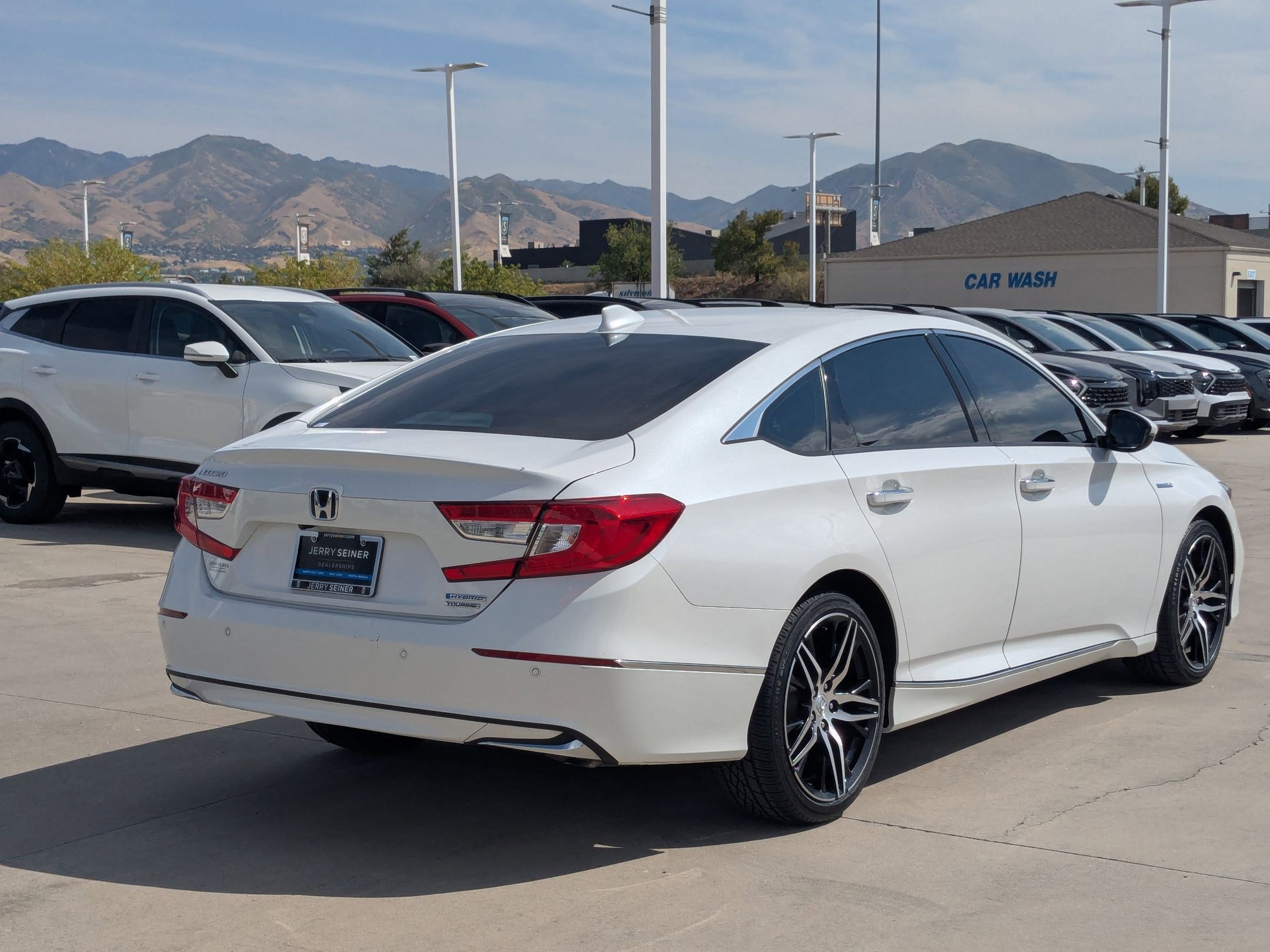 2021 Honda Accord Hybrid Touring photo 6