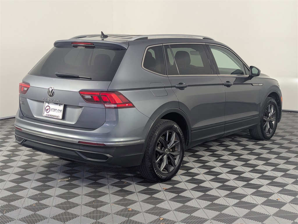 2022 Volkswagen Tiguan SE photo 4