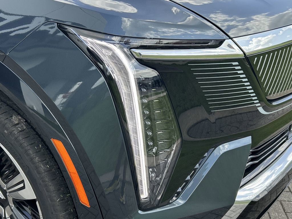 2026 Cadillac Escalade Luxury photo 8