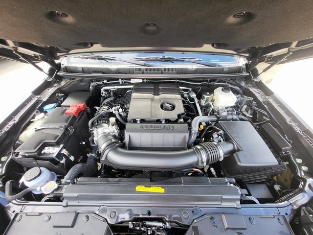 2025 Nissan Frontier SV photo 9