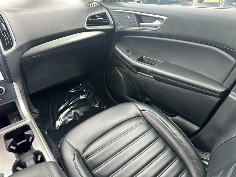 2023 Ford Edge SEL photo 14