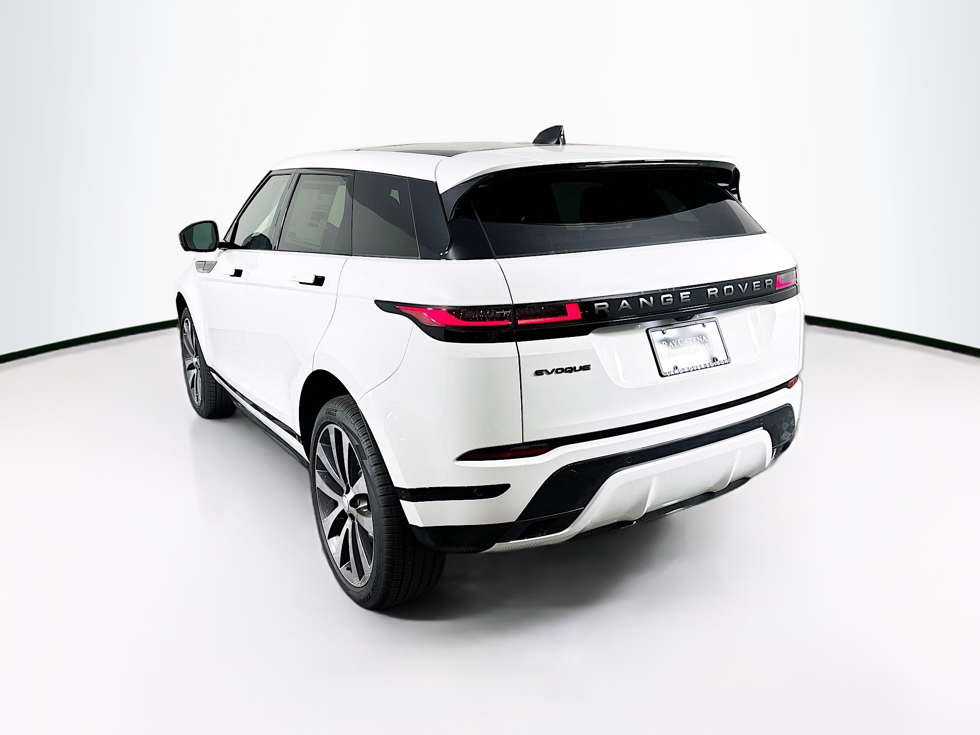 2026 Land Rover Range Rover Evoque Dynamic SE photo 3