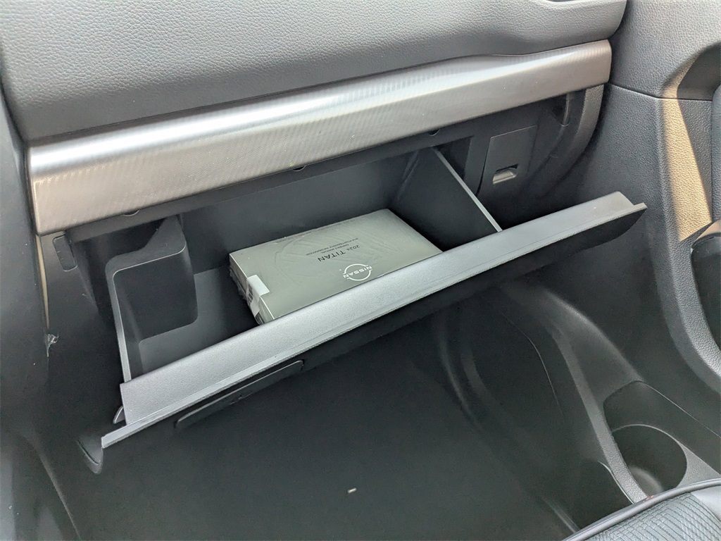 2024 Nissan Titan PRO-4X photo 24