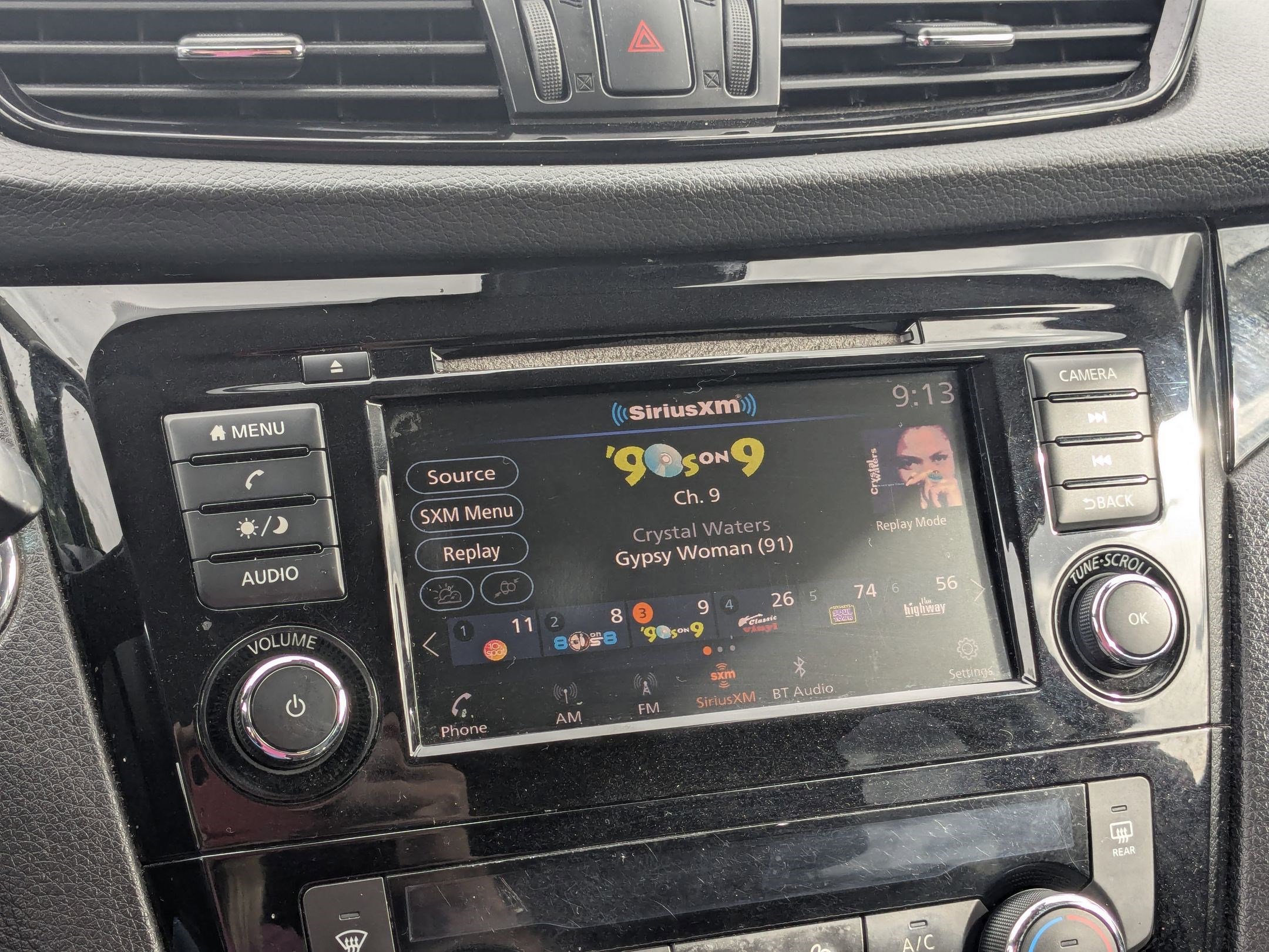 2019 Nissan Rogue Sport SV photo 19