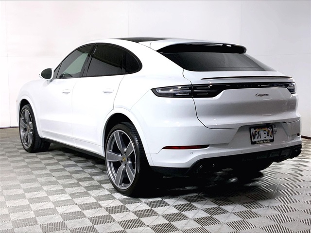 2022 Porsche Cayenne Coupe Platinum Edition photo 3