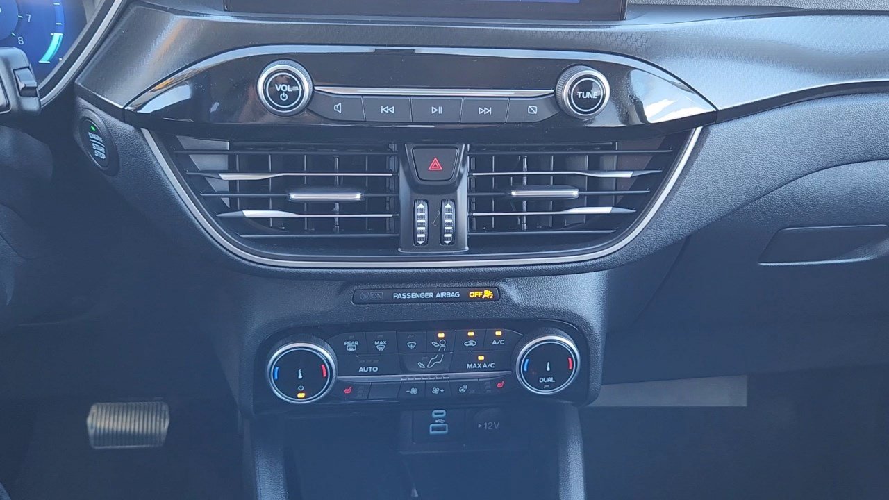 2022 Ford Escape SEL photo 15