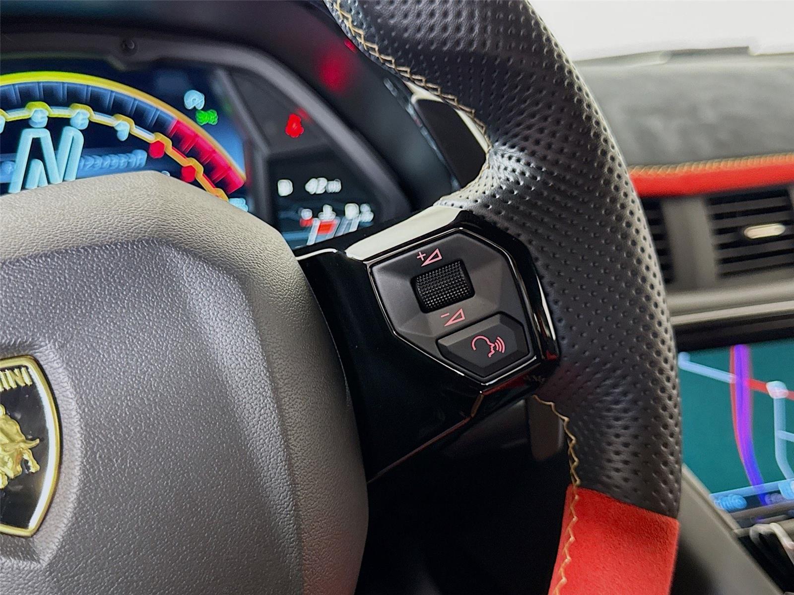 2019 Lamborghini Aventador SVJ photo 19
