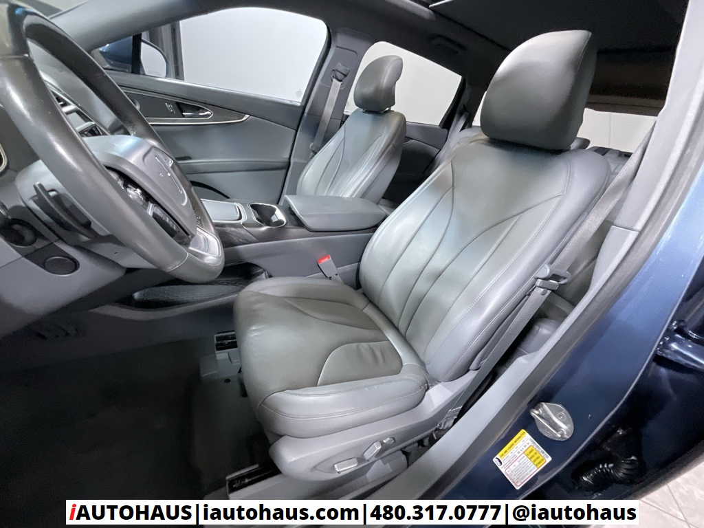 2019 Lincoln Nautilus Reserve photo 11