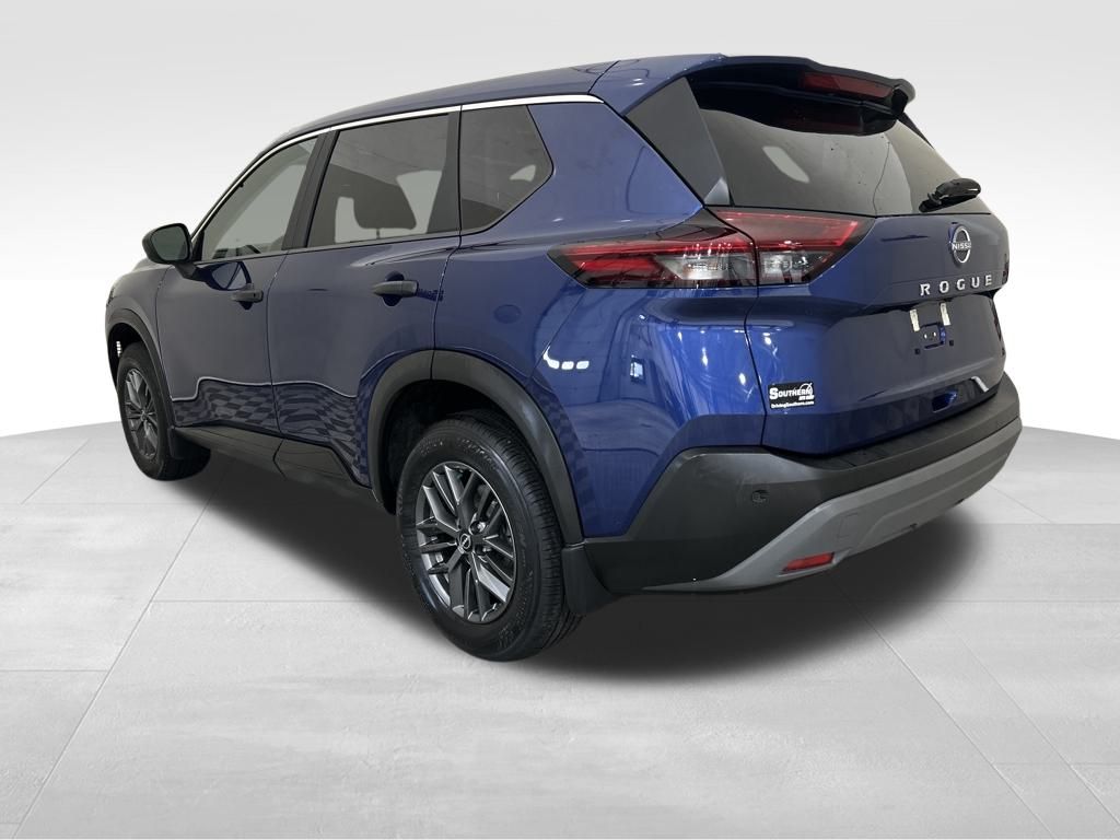 2023 Nissan Rogue S photo 2
