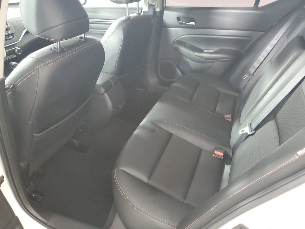 Used 2021 White Nissan 2.5 SR image 15
