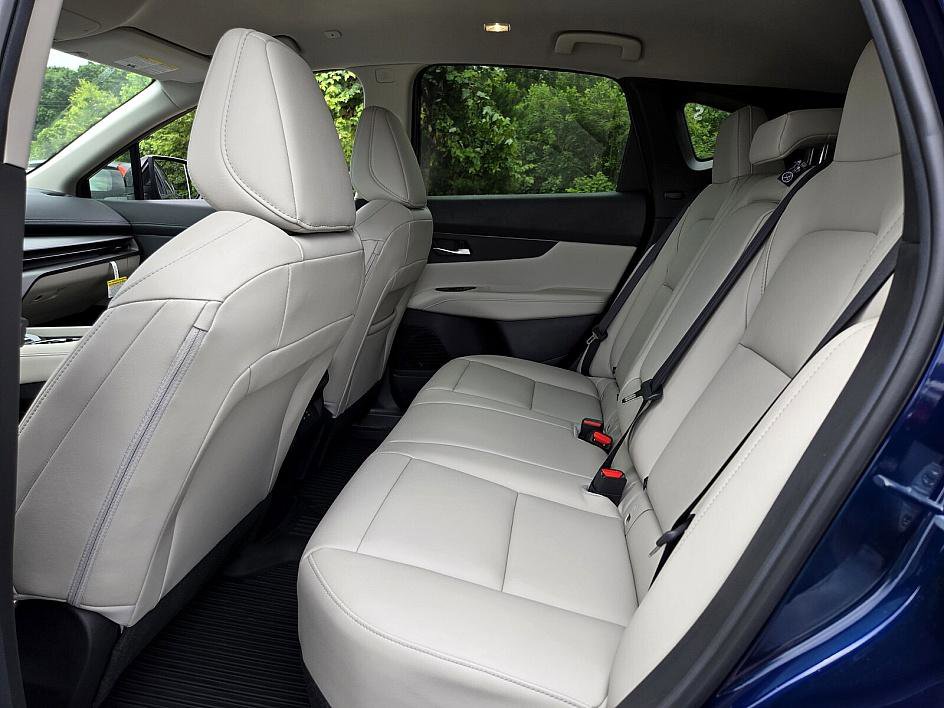 2025 Nissan Murano SV photo 9