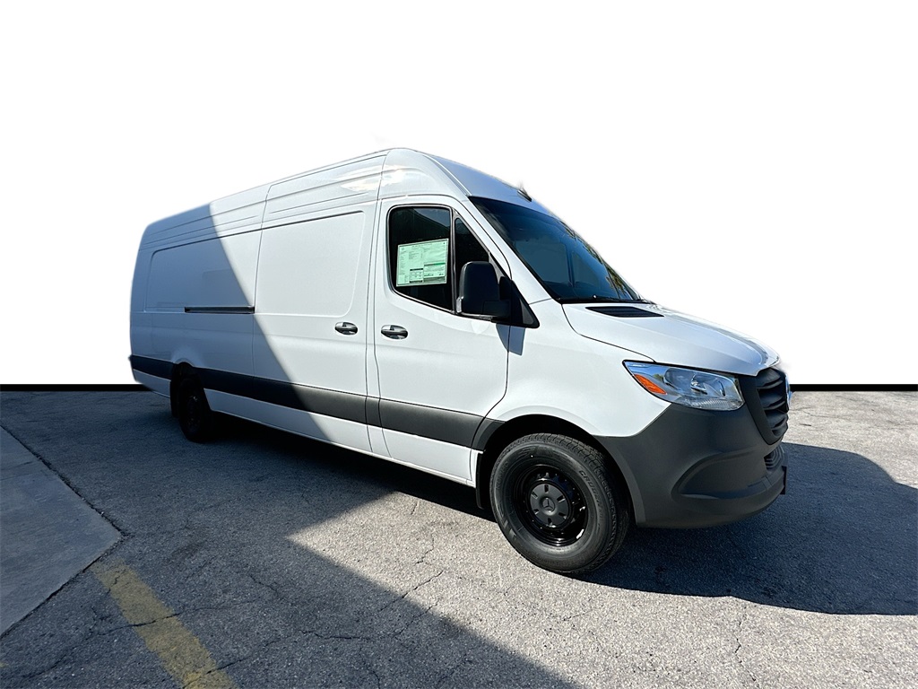 2026 Mercedes-Benz Sprinter Cargo Van Base's photo