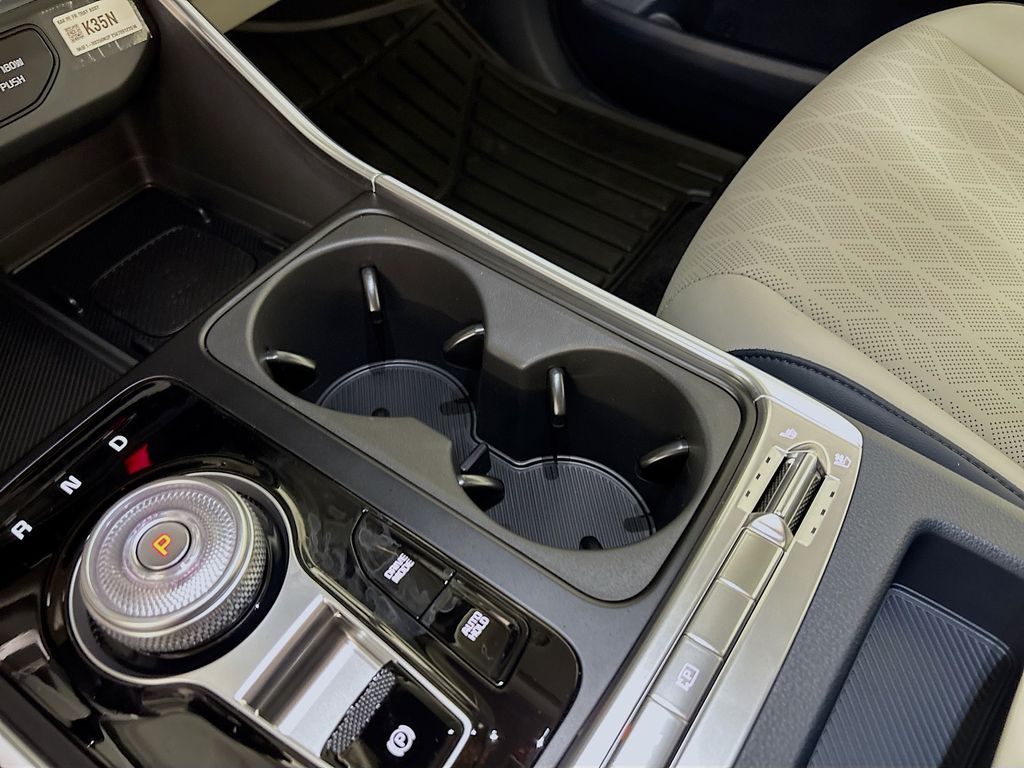 2026 Kia Carnival SX photo 15