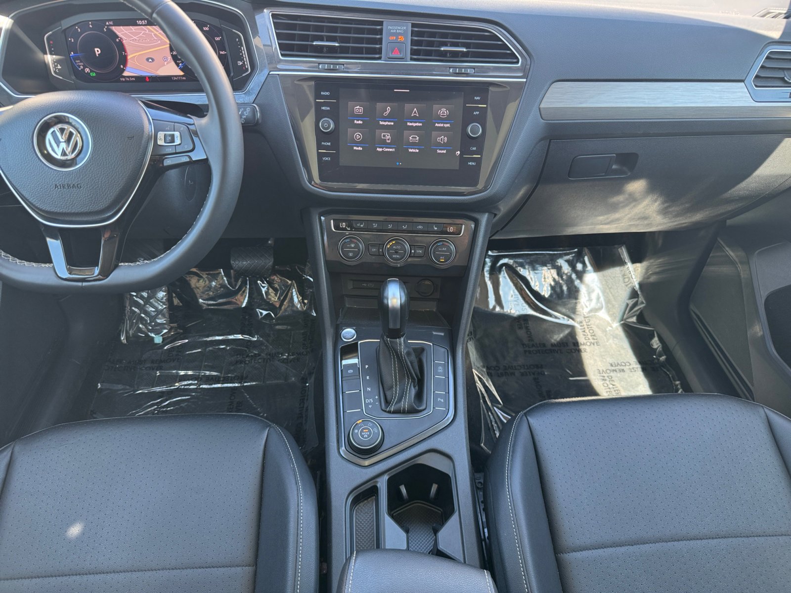2021 Volkswagen Tiguan SEL photo 3