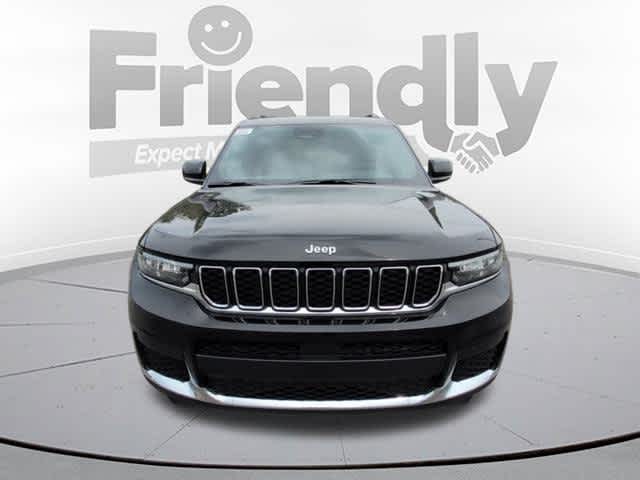 2025 Jeep Grand Cherokee Laredo X photo 2